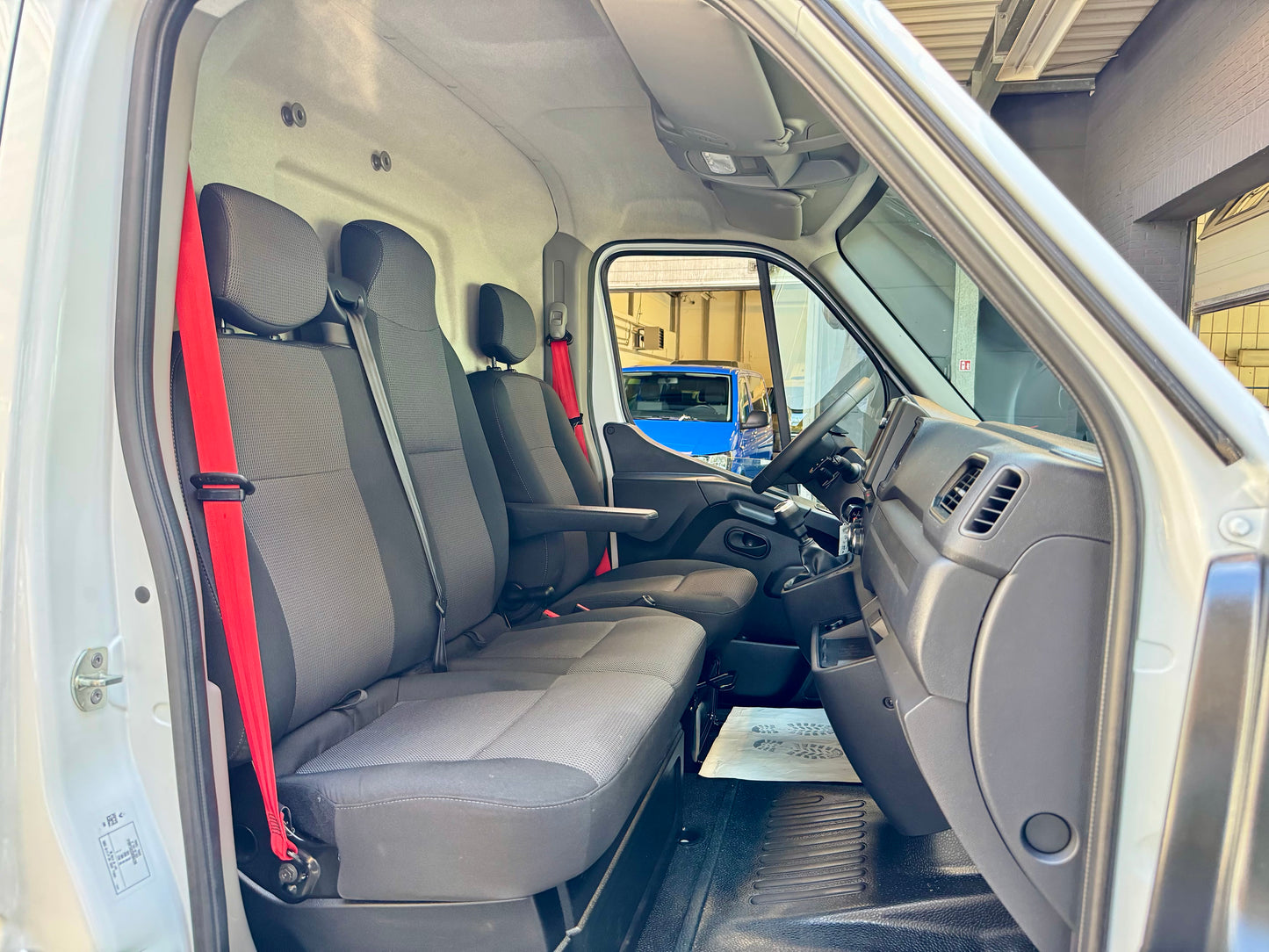 Renault Master 2.3 dCi L3H2 3,5t AHK KLIMA CAM NAVI TEMP