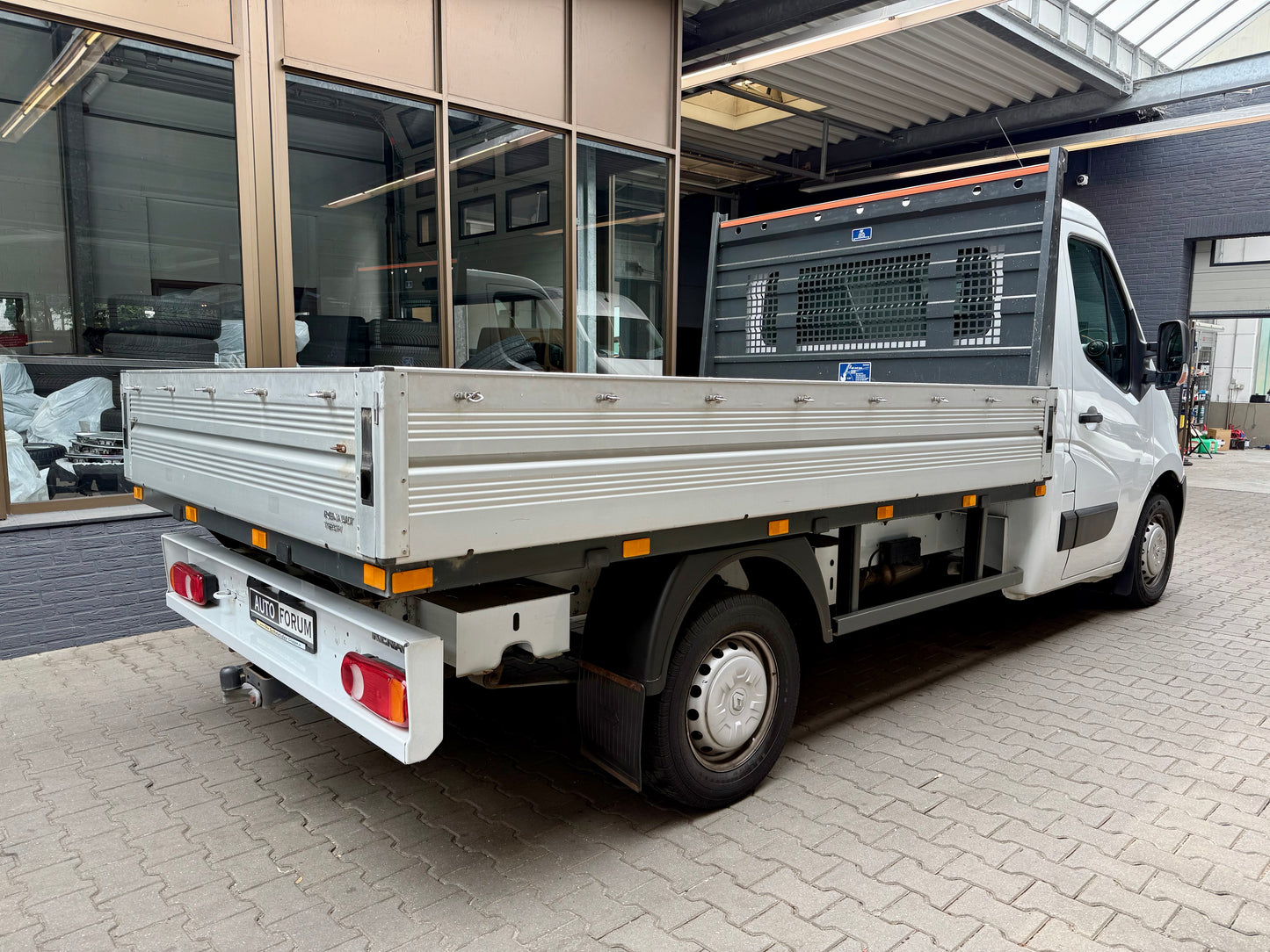 Renault Master 2.3 dCi L2 PRITSCHE AHK 3-SITZE 3,5t BLUETOOTH