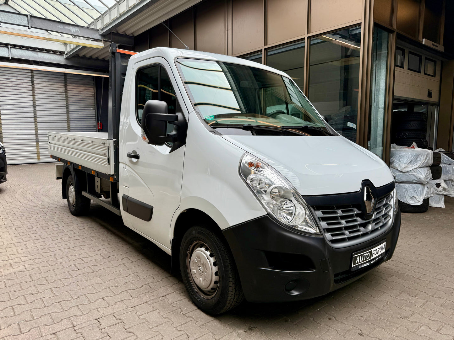 Renault Master 2.3 dCi L2 PRITSCHE AHK 3-SITZE 3,5t BLUETOOTH