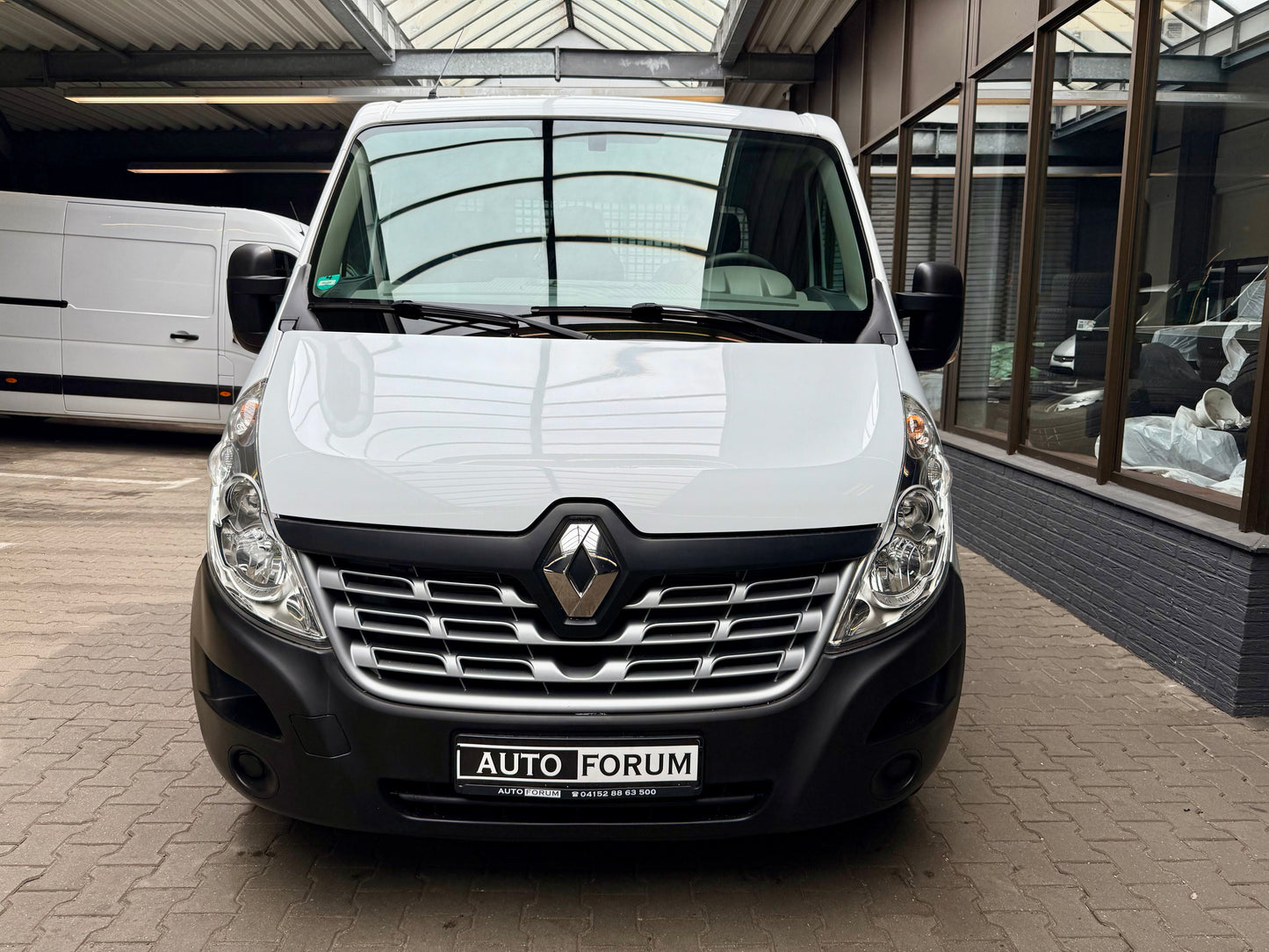 Renault Master 2.3 dCi L2 PRITSCHE AHK 3-SITZE 3,5t BLUETOOTH