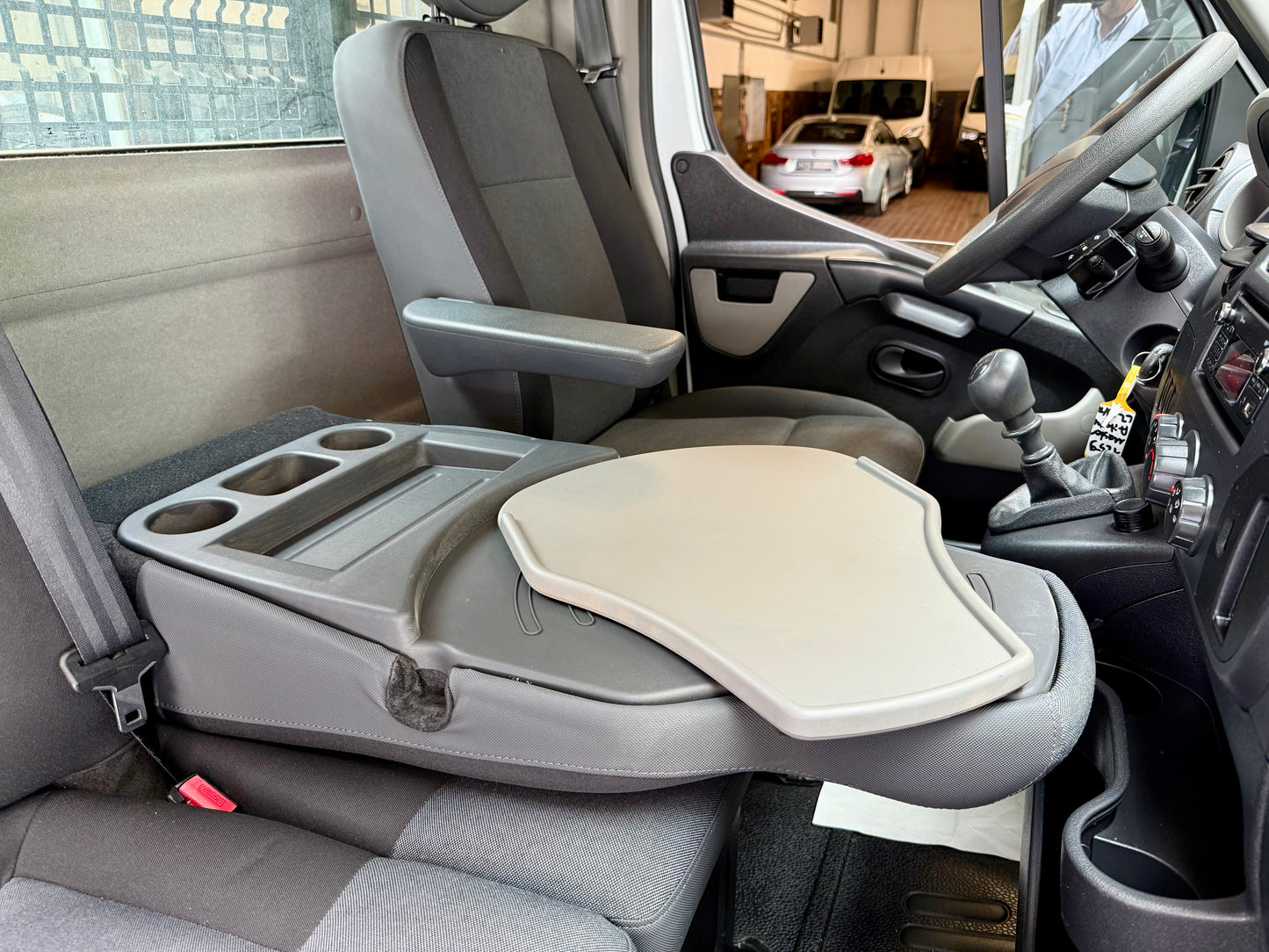 Renault Master 2.3 dCi L2 PRITSCHE AHK 3-SITZE 3,5t BLUETOOTH