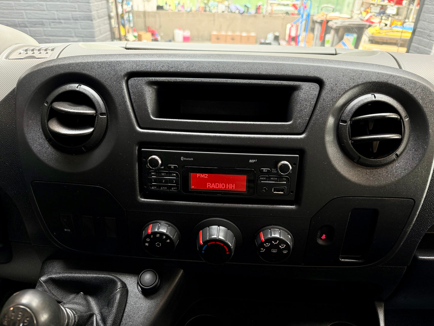 Renault Master 2.3 dCi L2 PRITSCHE AHK 3-SITZE 3,5t BLUETOOTH