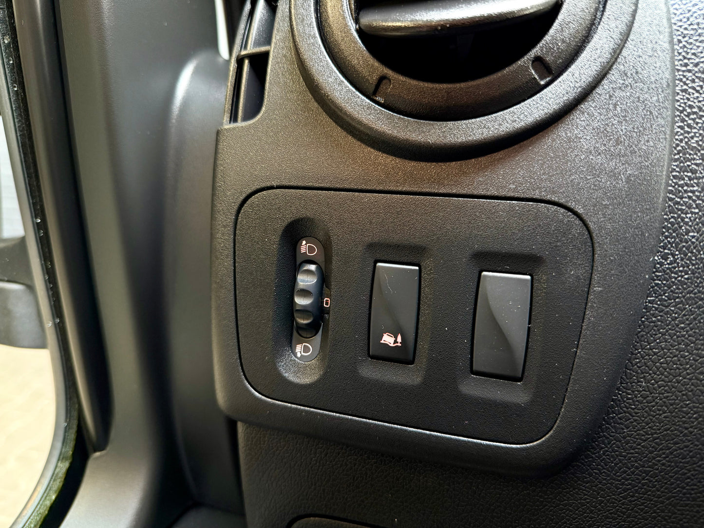 Renault Master 2.3 dCi L2 PRITSCHE AHK 3-SITZE 3,5t BLUETOOTH