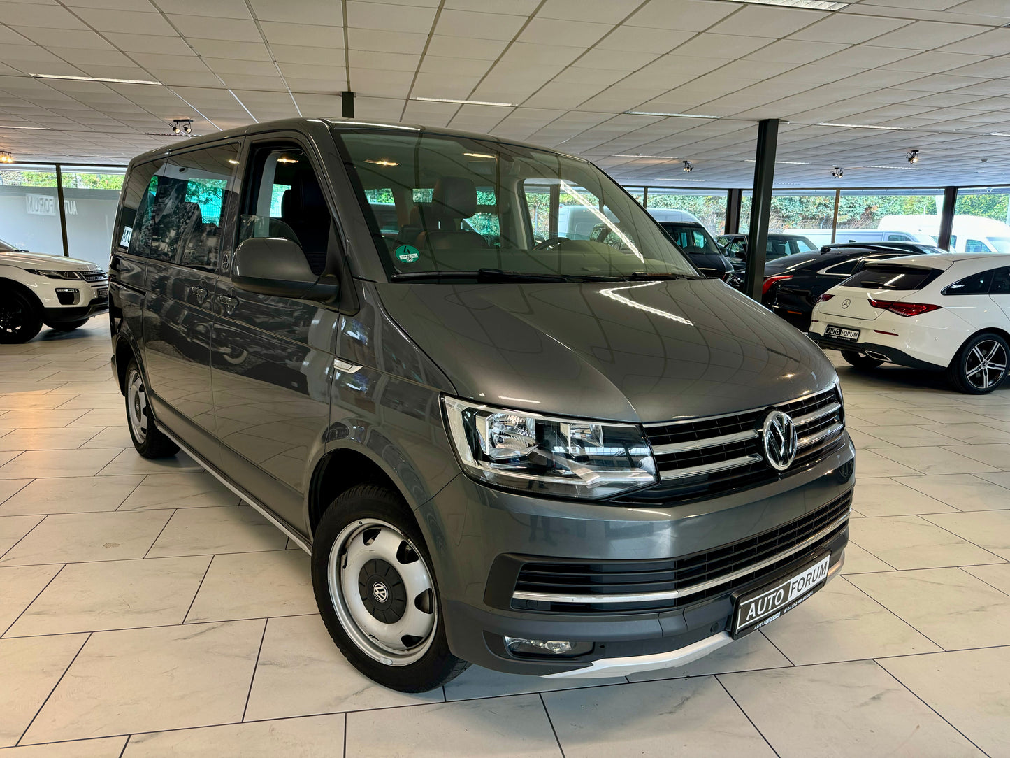 Volkswagen T6 2.0 TDI Multivan PanAmericana AUT 7-SITZE AHK