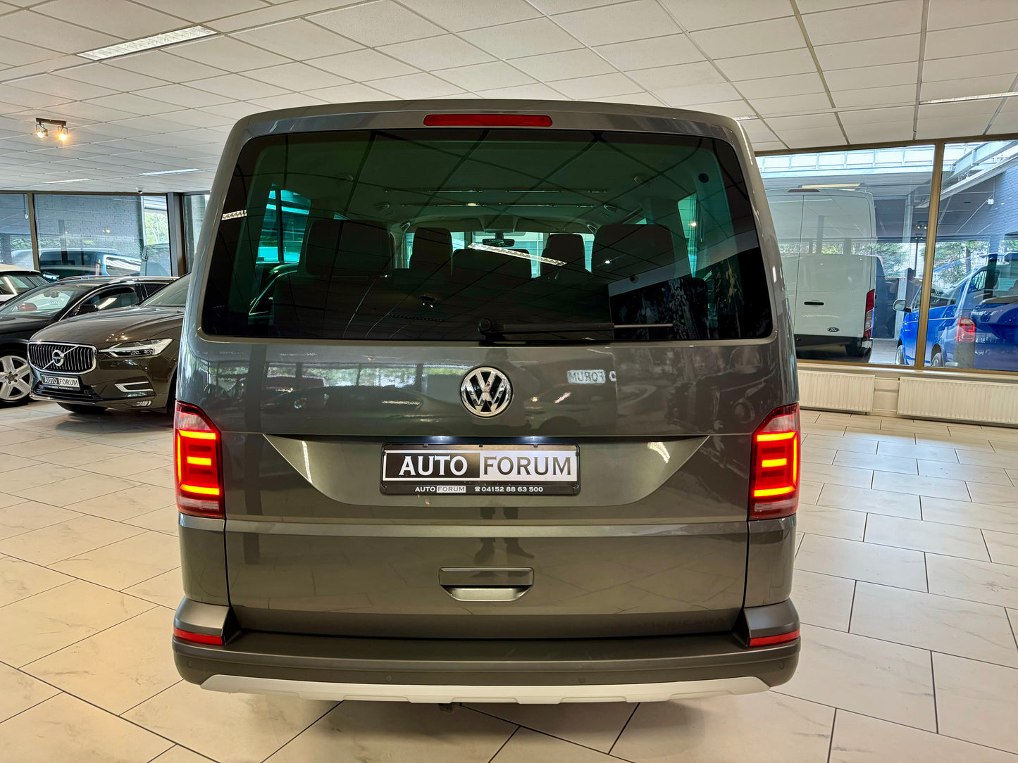 Volkswagen T6 2.0 TDI Multivan PanAmericana AUT 7-SITZE AHK