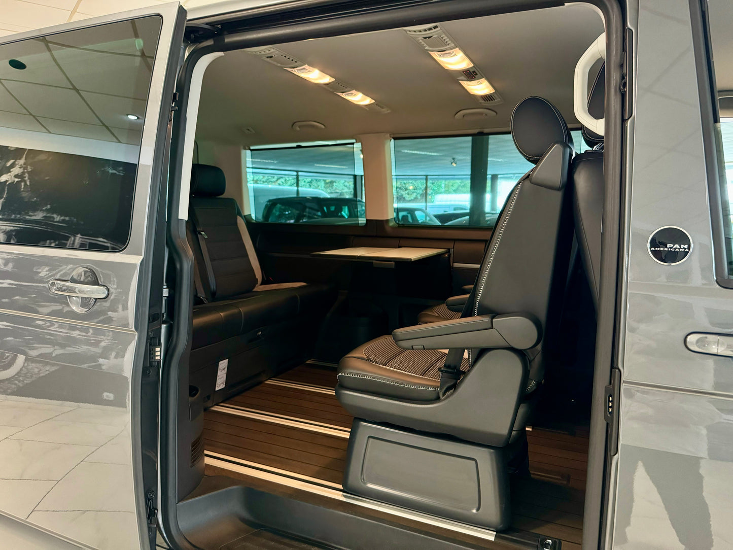 Volkswagen T6 2.0 TDI Multivan PanAmericana AUT 7-SITZE AHK
