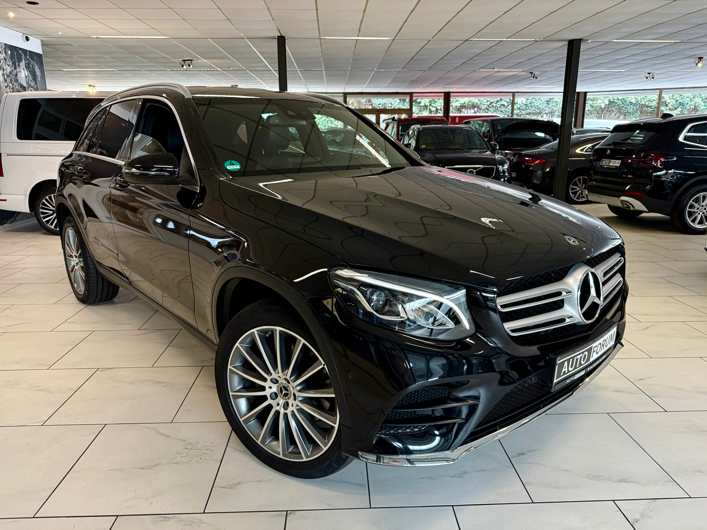 Mercedes-Benz GLC 250 4M 3x AMG-LINE LEDER COMAND LED AHK SHZ
