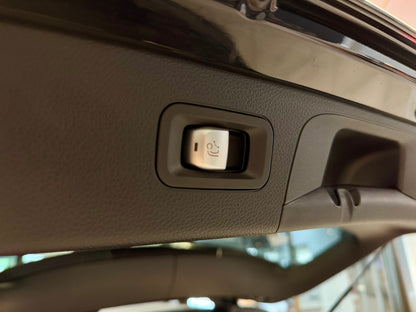 Mercedes-Benz GLC 250 4M 3x AMG-LINE LEDER COMAND LED AHK SHZ