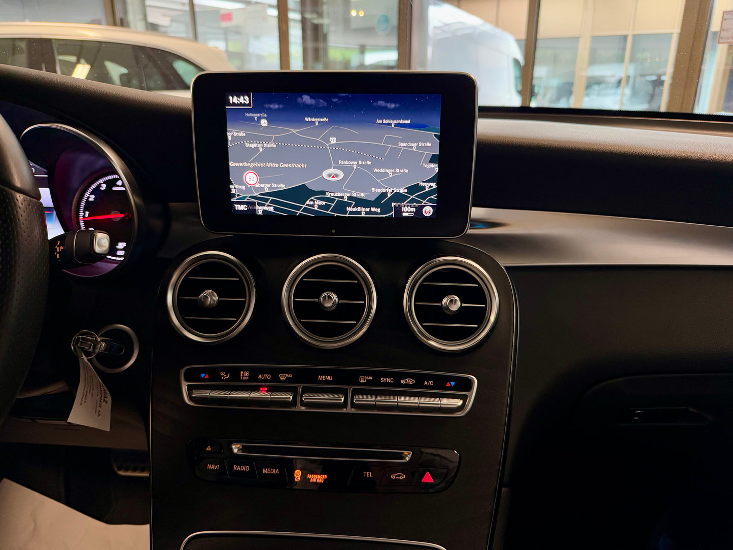 Mercedes-Benz GLC 250 4M 3x AMG-LINE LEDER COMAND LED AHK SHZ