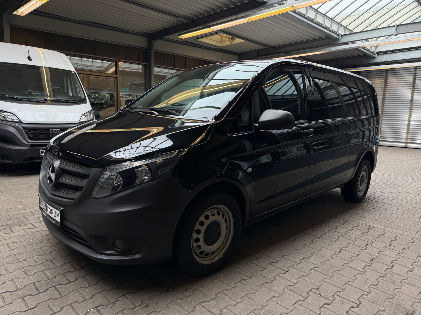 Mercedes-Benz Vito 114 CDI L1 4x4 AUTOMAT NAVI CAM SHZ KOMPAKT
