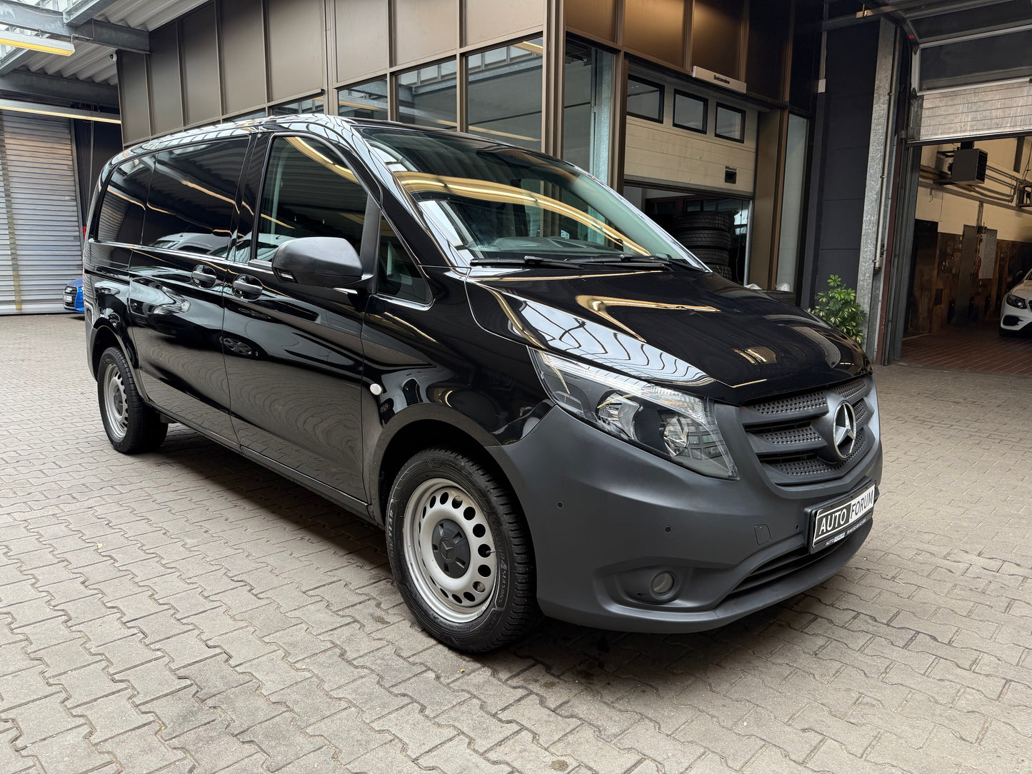 Mercedes-Benz Vito 114 CDI L1 4x4 AUTOMAT NAVI CAM SHZ KOMPAKT
