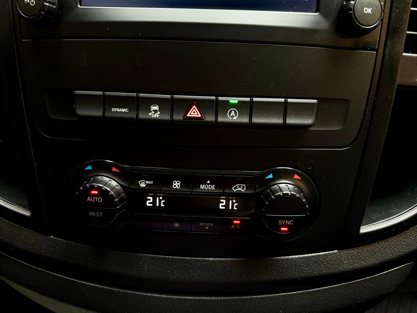 Mercedes-Benz Vito 114 CDI L1 4x4 AUTOMAT NAVI CAM SHZ KOMPAKT