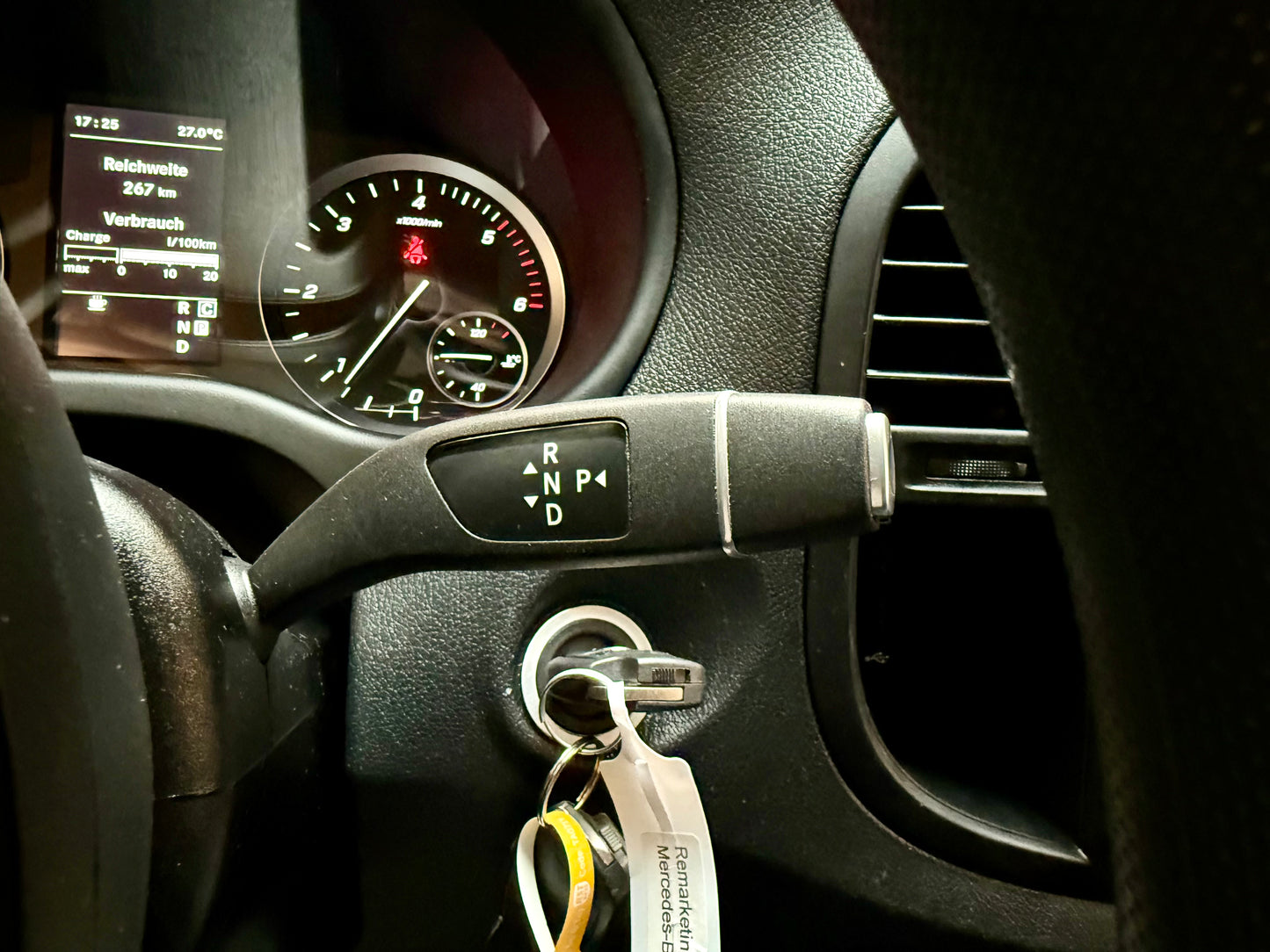 Mercedes-Benz Vito 114 CDI L1 4x4 AUTOMAT NAVI CAM SHZ KOMPAKT