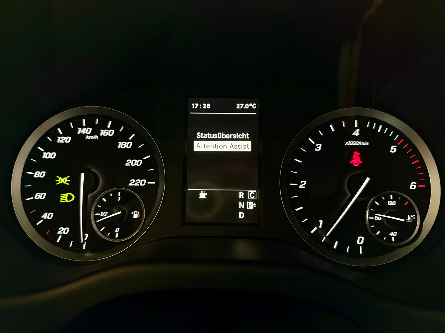 Mercedes-Benz Vito 114 CDI L1 4x4 AUTOMAT NAVI CAM SHZ KOMPAKT