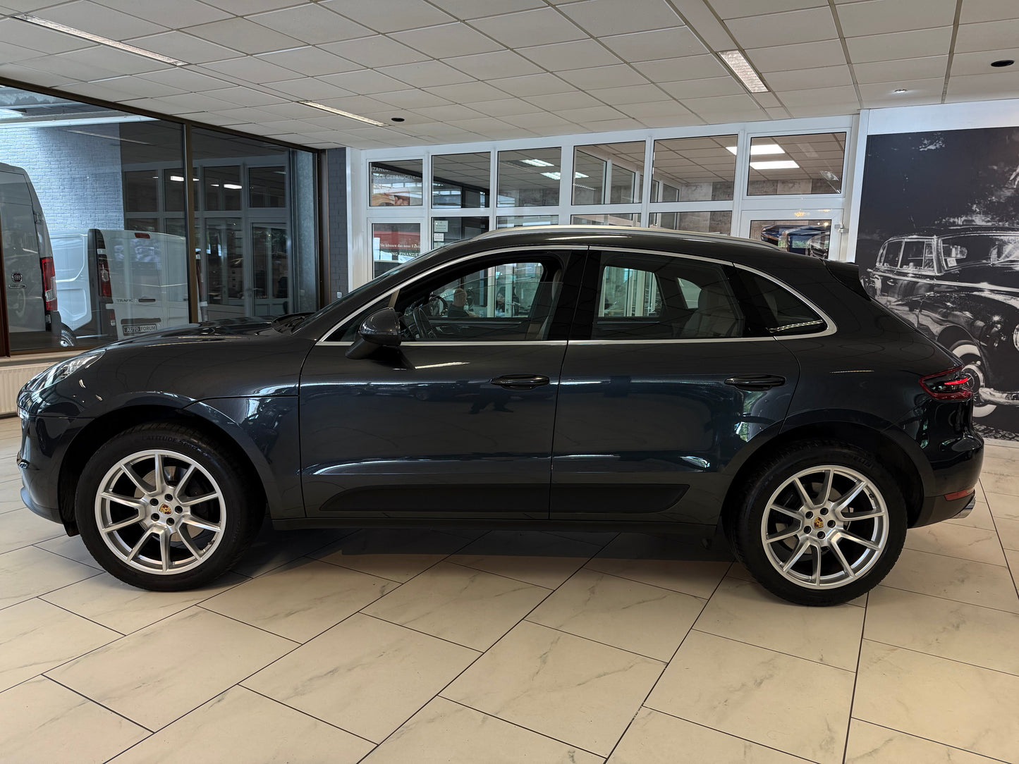 Porsche Macan SPORT AGA PANORAMA LEDER NAVI SHZ PDC LED