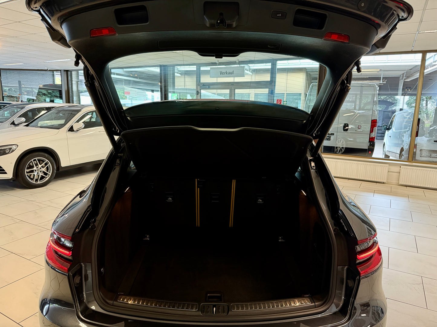Porsche Macan SPORT AGA PANORAMA LEDER NAVI SHZ PDC LED