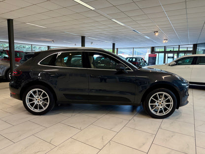 Porsche Macan SPORT AGA PANORAMA LEDER NAVI SHZ PDC LED