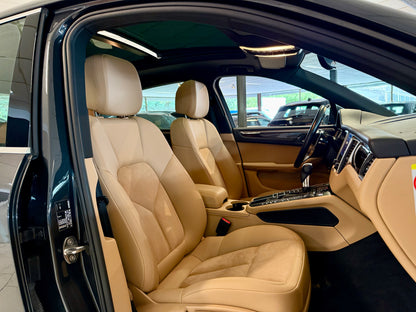 Porsche Macan SPORT AGA PANORAMA LEDER NAVI SHZ PDC LED