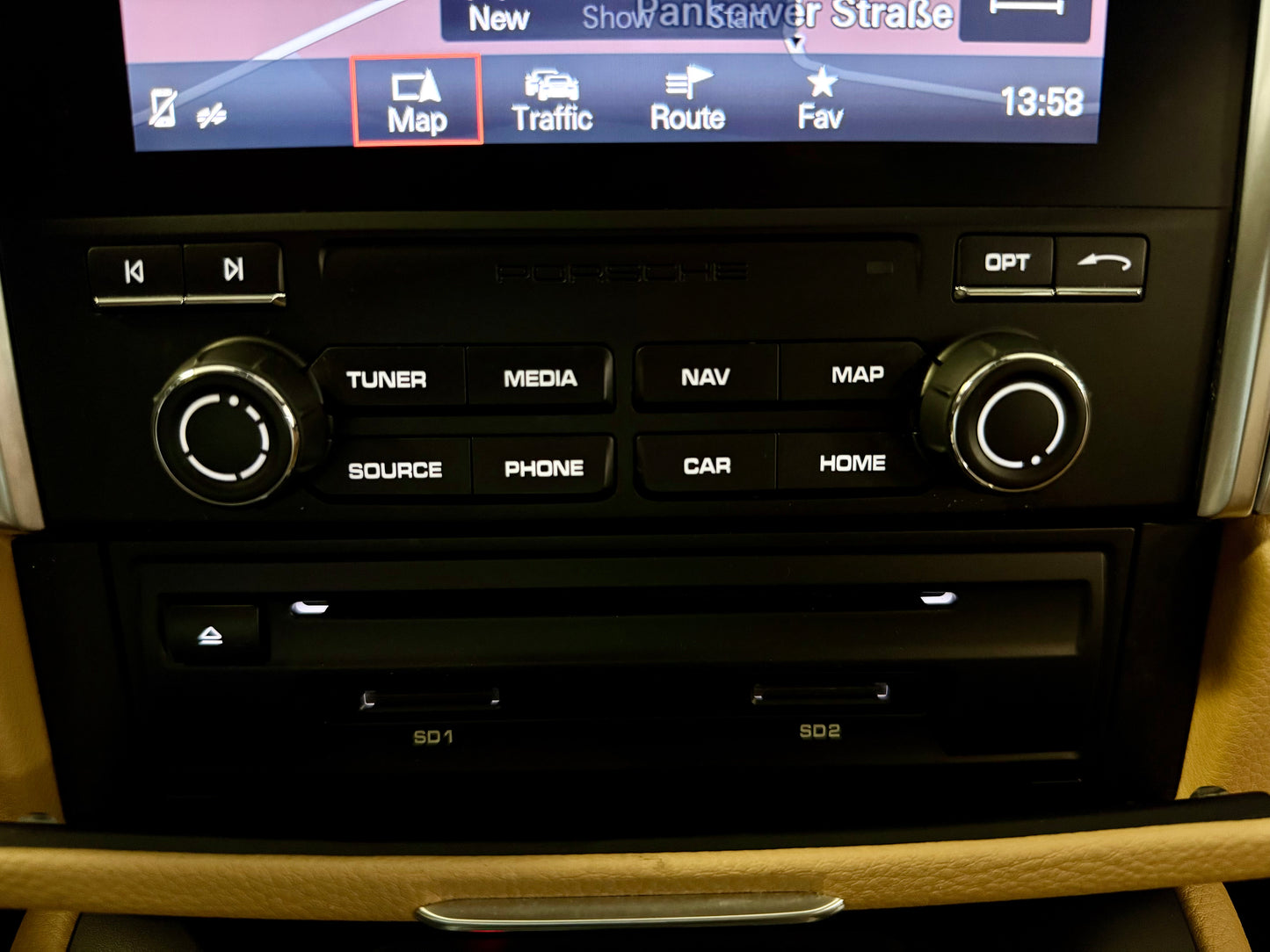 Porsche Macan SPORT AGA PANORAMA LEDER NAVI SHZ PDC LED