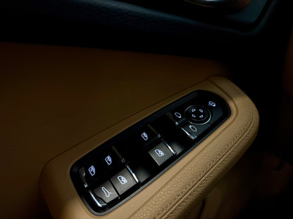 Porsche Macan SPORT AGA PANORAMA LEDER NAVI SHZ PDC LED