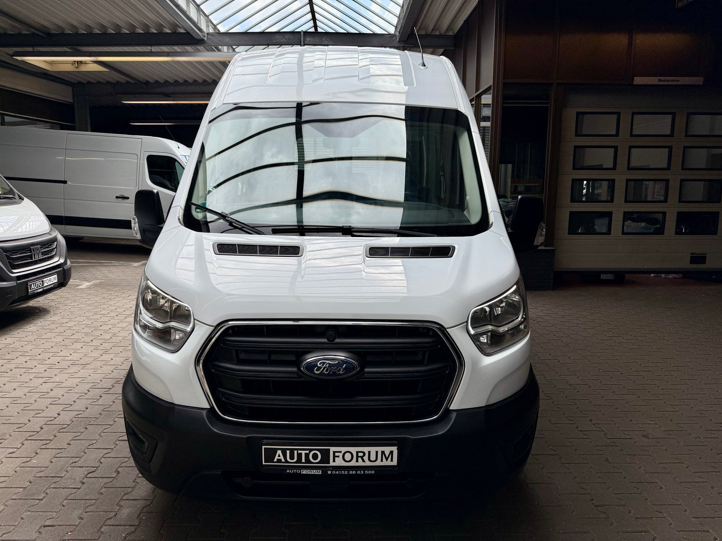 Ford Transit 2.0 TDCi L2H3 BUS 9SITZ KLIMA PDC TEMPOM