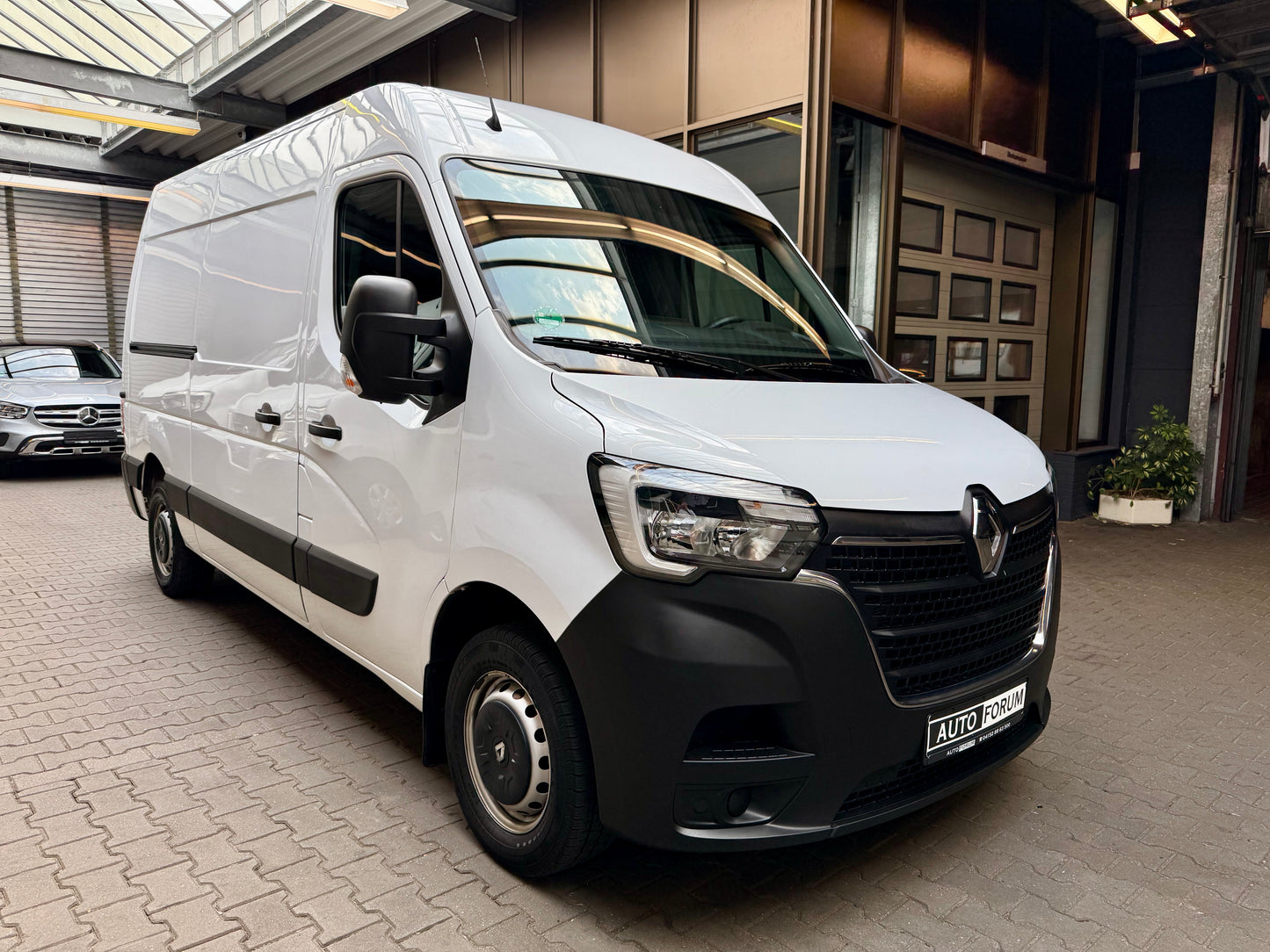 Renault Master 2.3 dCi L2H2 3,5t NAVI KLIMA CAM PDC 3STZ