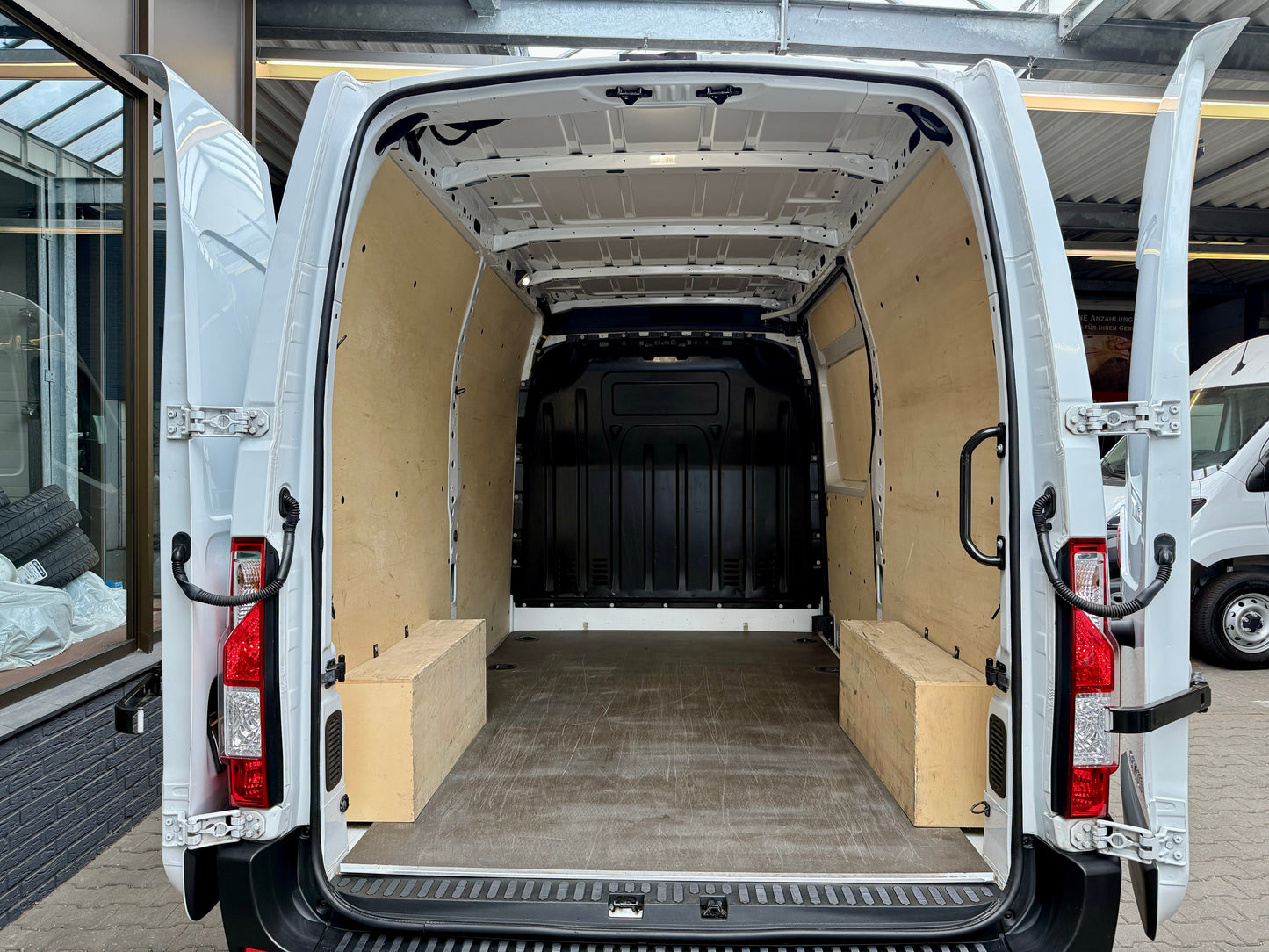 Renault Master 2.3 dCi L2H2 3,5t NAVI KLIMA CAM PDC 3STZ