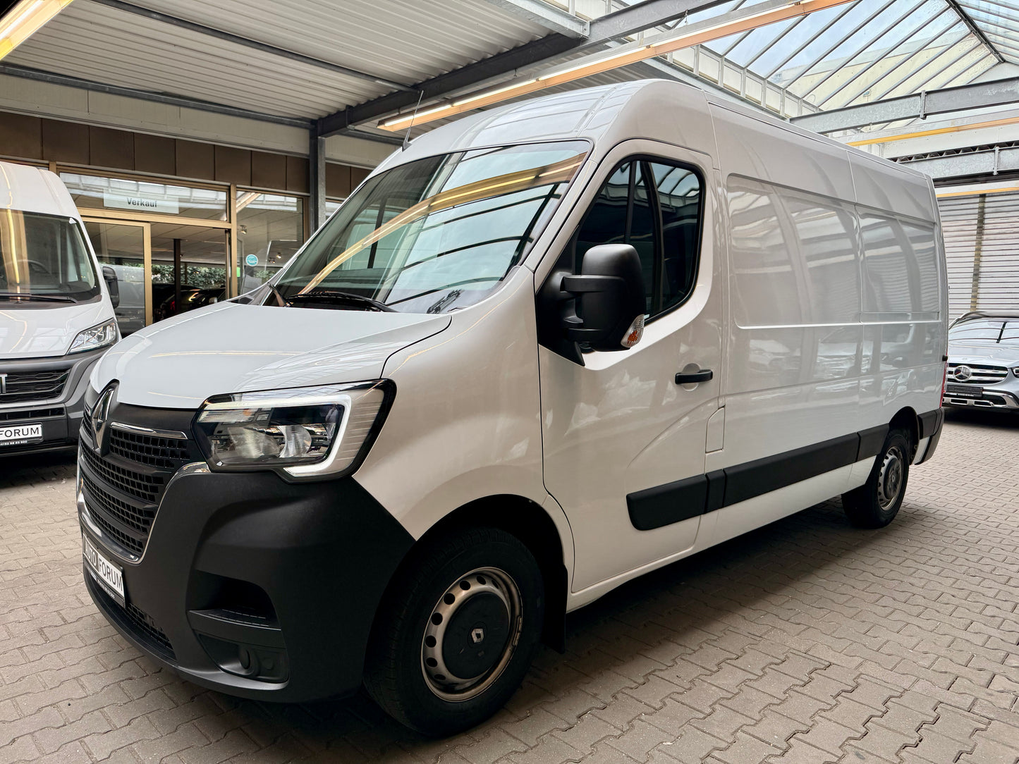 Renault Master 2.3 dCi L2H2 3,5t NAVI KLIMA CAM PDC 3STZ