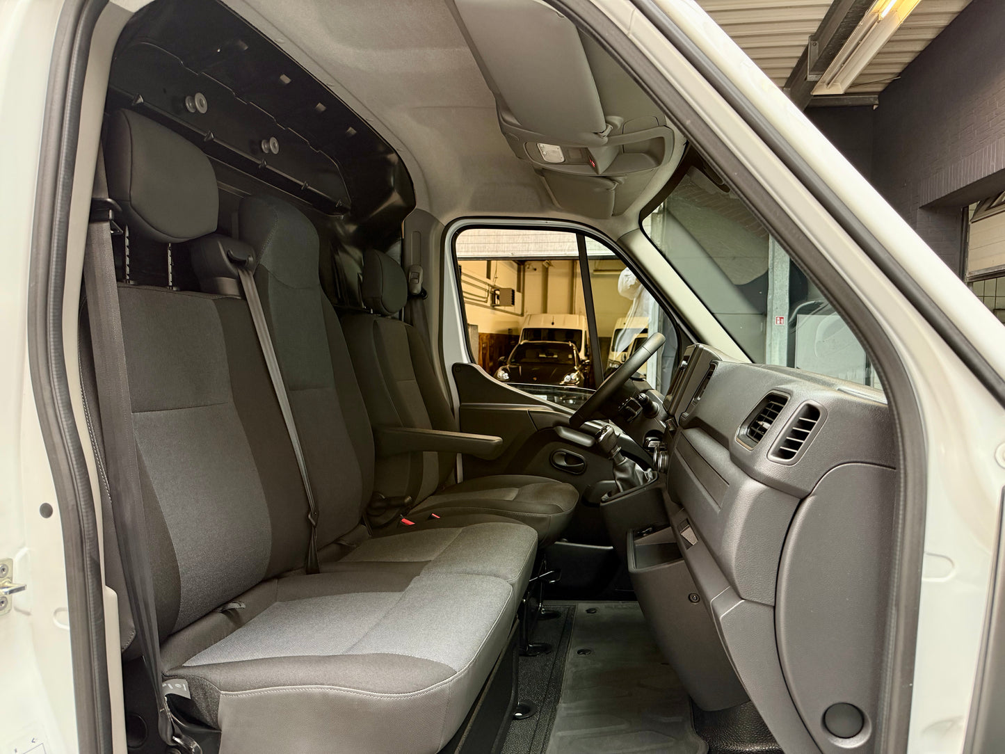 Renault Master 2.3 dCi L2H2 3,5t NAVI KLIMA CAM PDC 3STZ