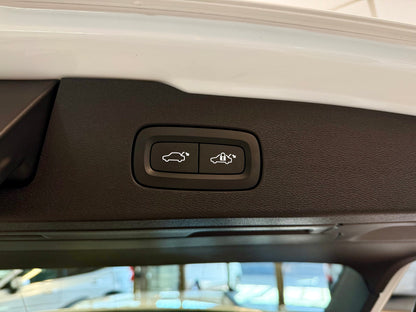Volvo V60 2.0 B4 AUT LED NAVI KAMERA AHK SHZ PDC