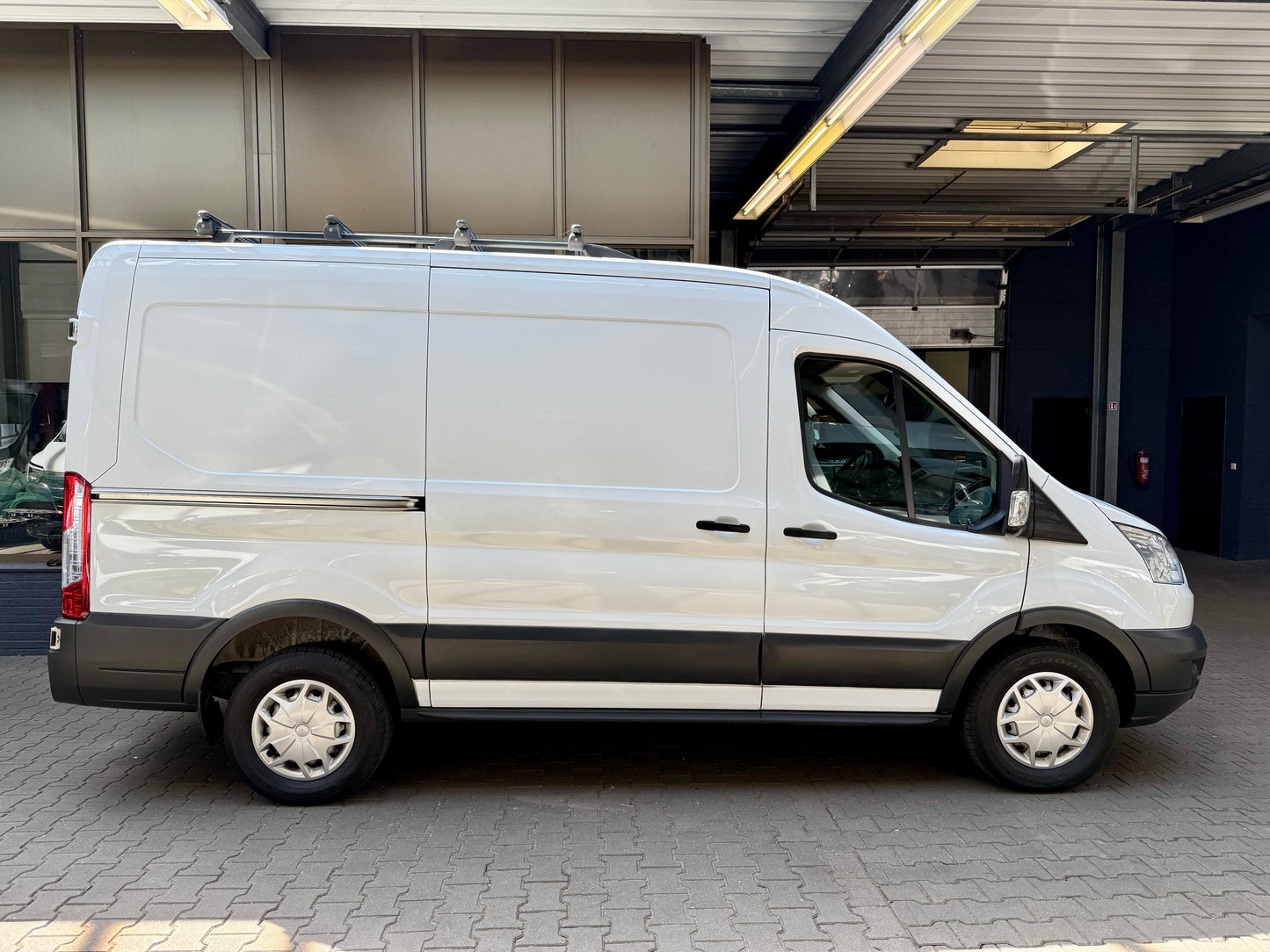 Ford Transit 2.0 TDCi L2H2 KLIMA AHK NAVI WERKSTATT