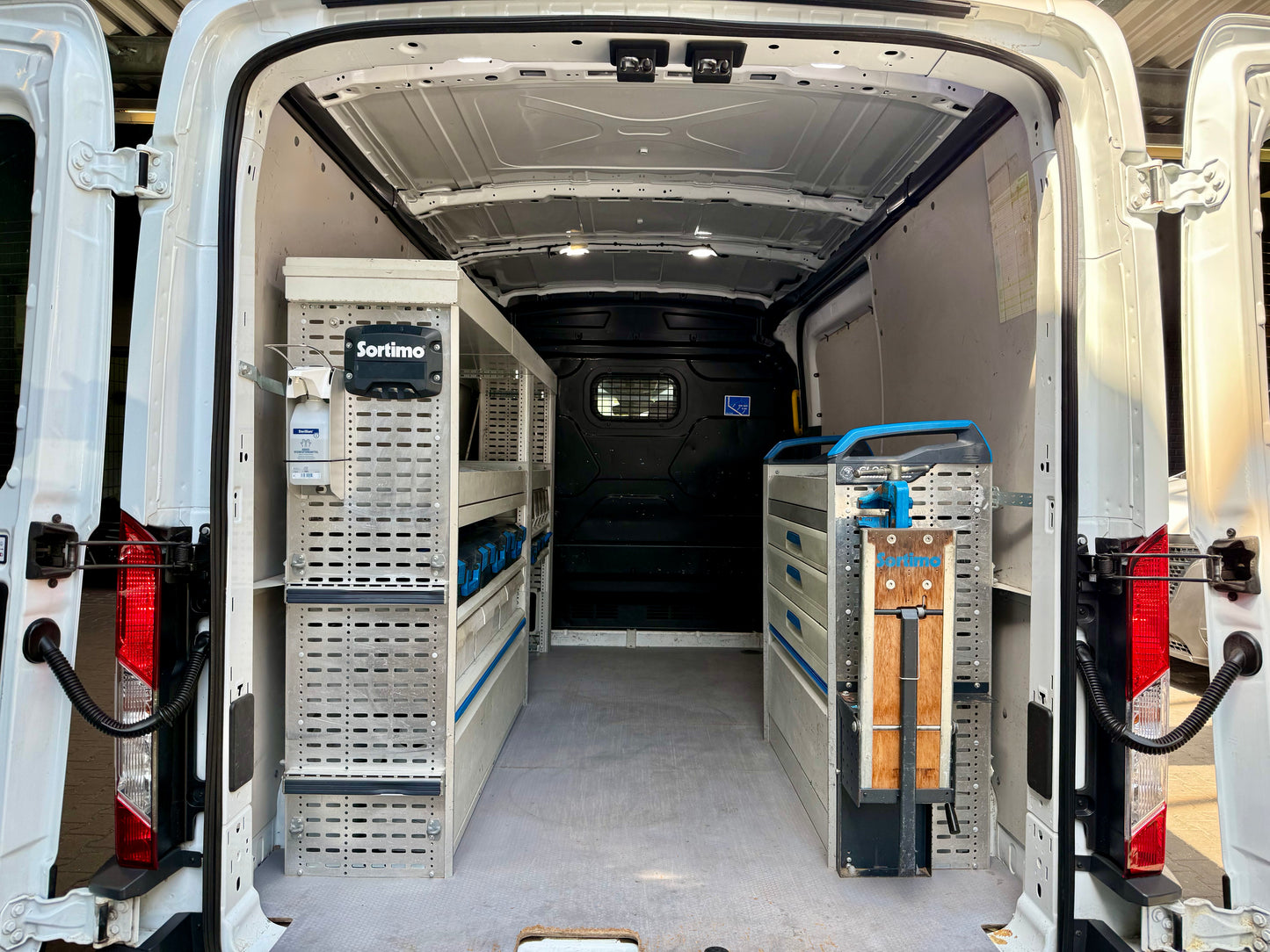 Ford Transit 2.0 TDCi L2H2 KLIMA AHK NAVI WERKSTATT