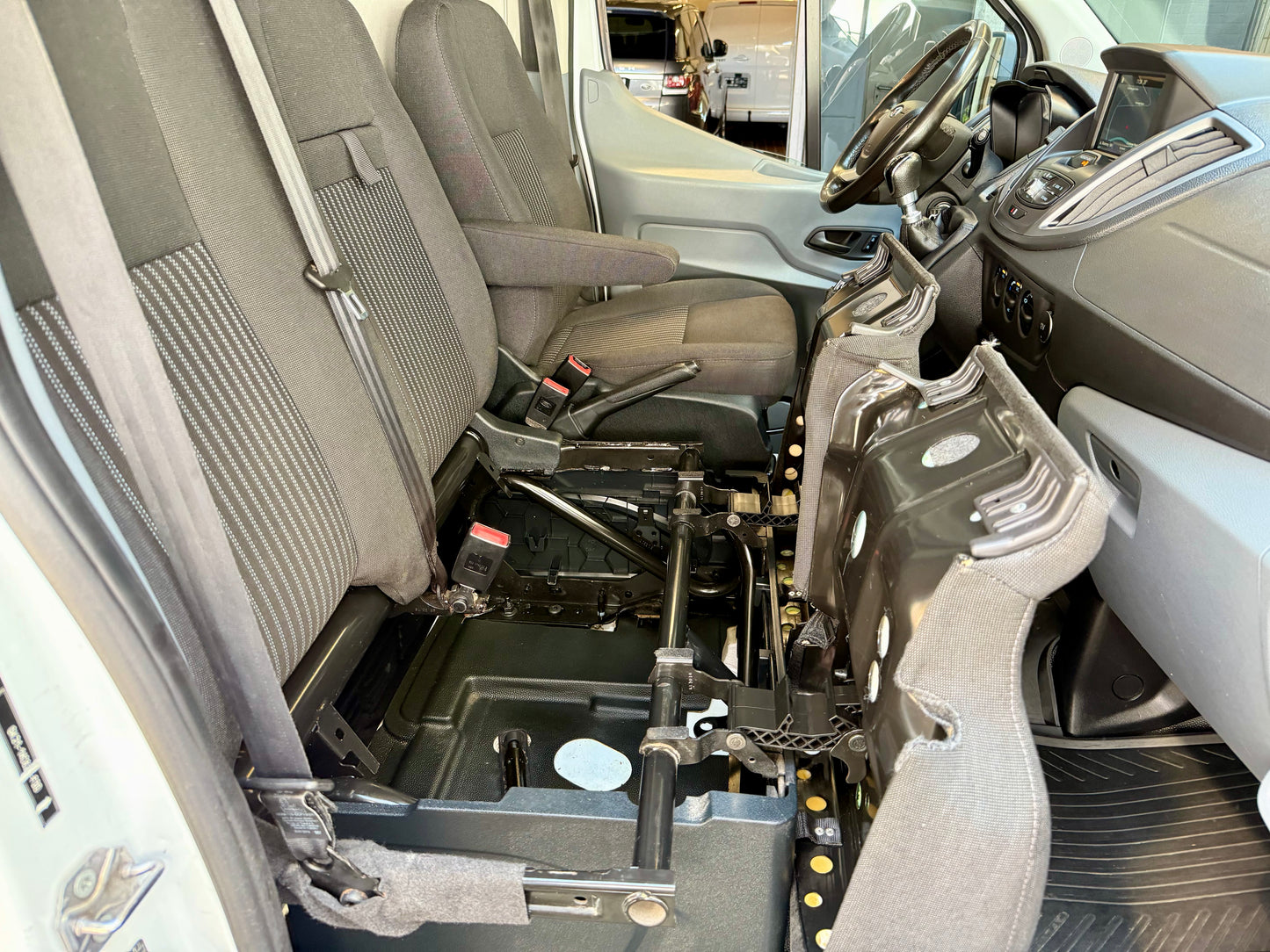 Ford Transit 2.0 TDCi L2H2 KLIMA AHK NAVI WERKSTATT