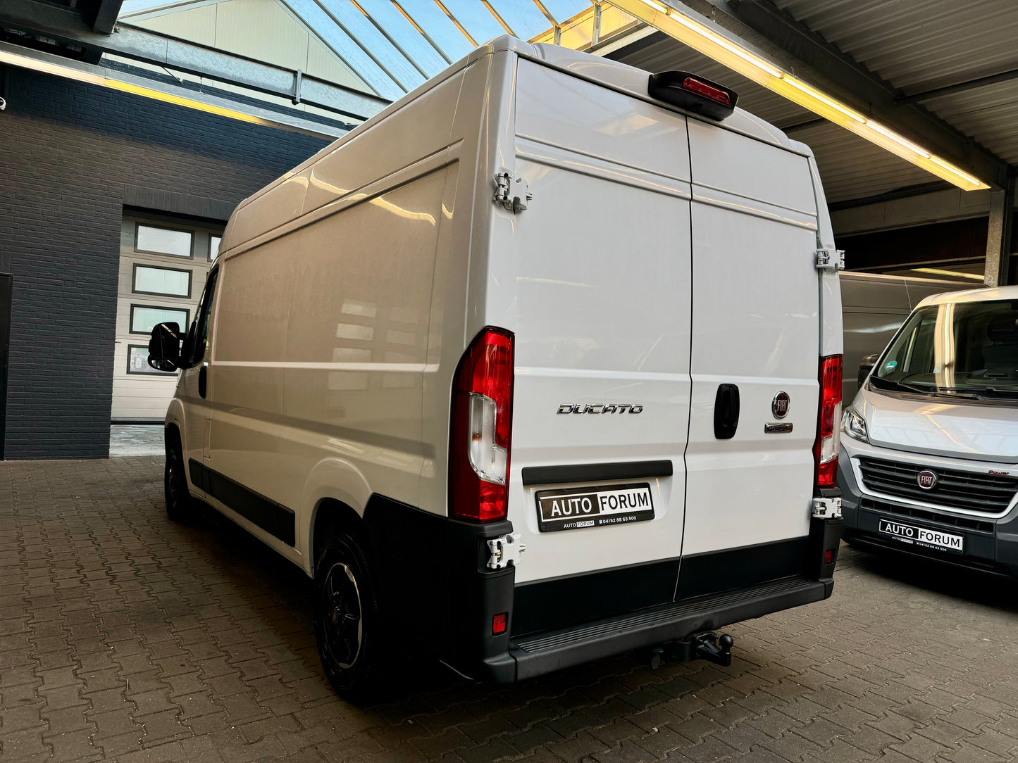 Fiat Ducato 2.3 D L2H2 AUTOMATIK AHK KLIMA CAM NAVI