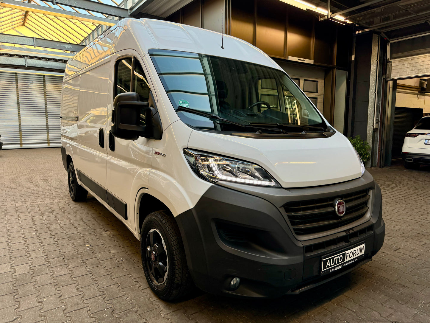 Fiat Ducato 2.3 D L2H2 AUTOMATIK AHK KLIMA CAM NAVI