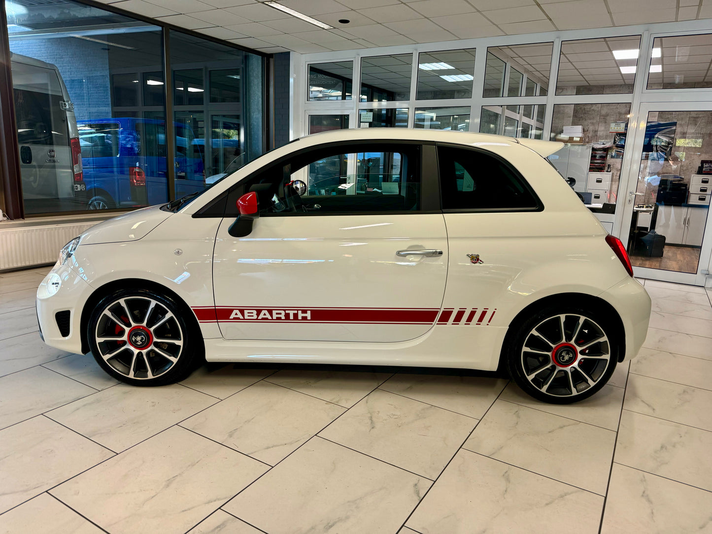 Abarth 595 Turismo AUTOMATIK LEDER NAVI KLIMA PDC LED