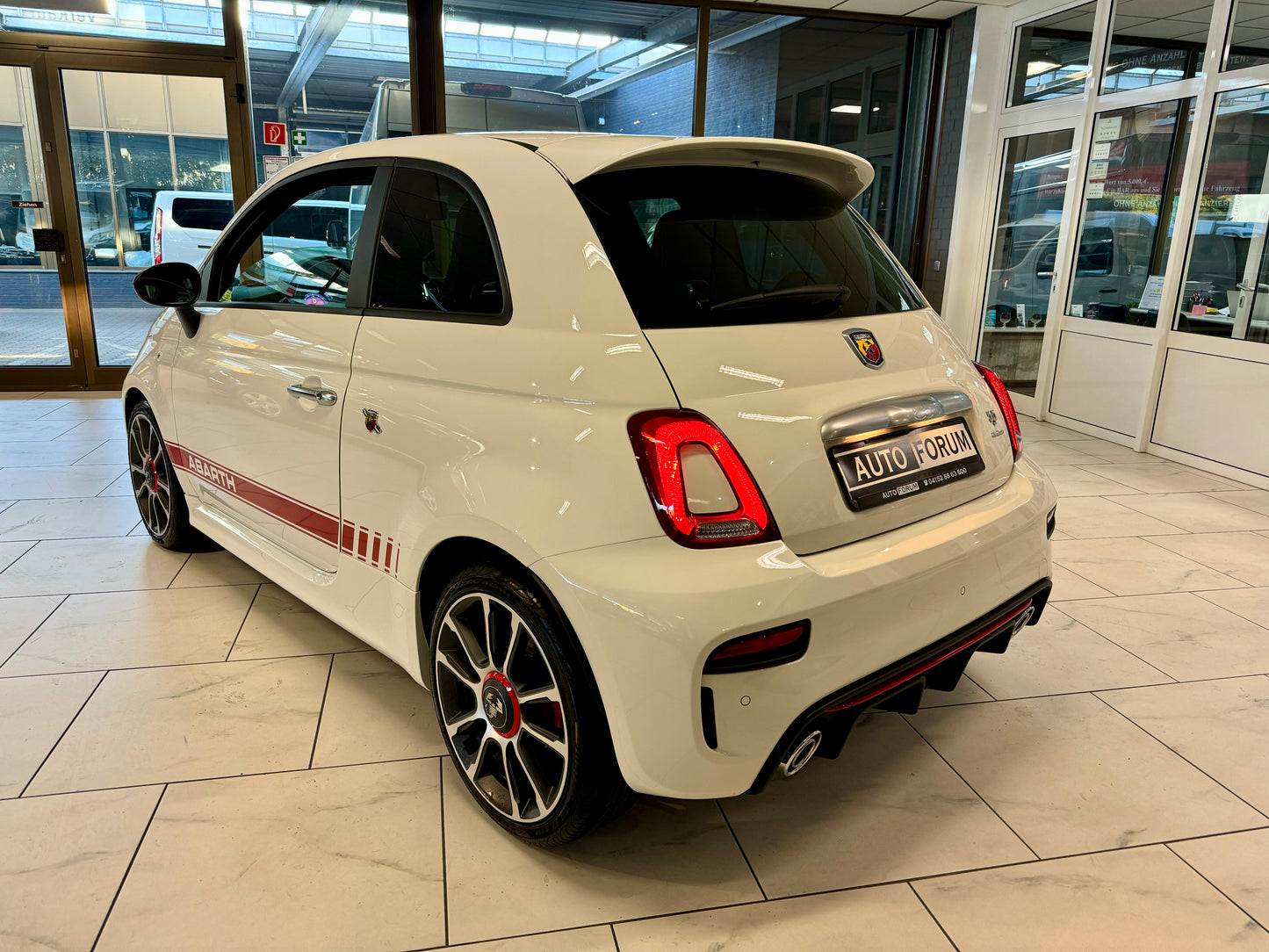 Abarth 595 Turismo AUTOMATIK LEDER NAVI KLIMA PDC LED