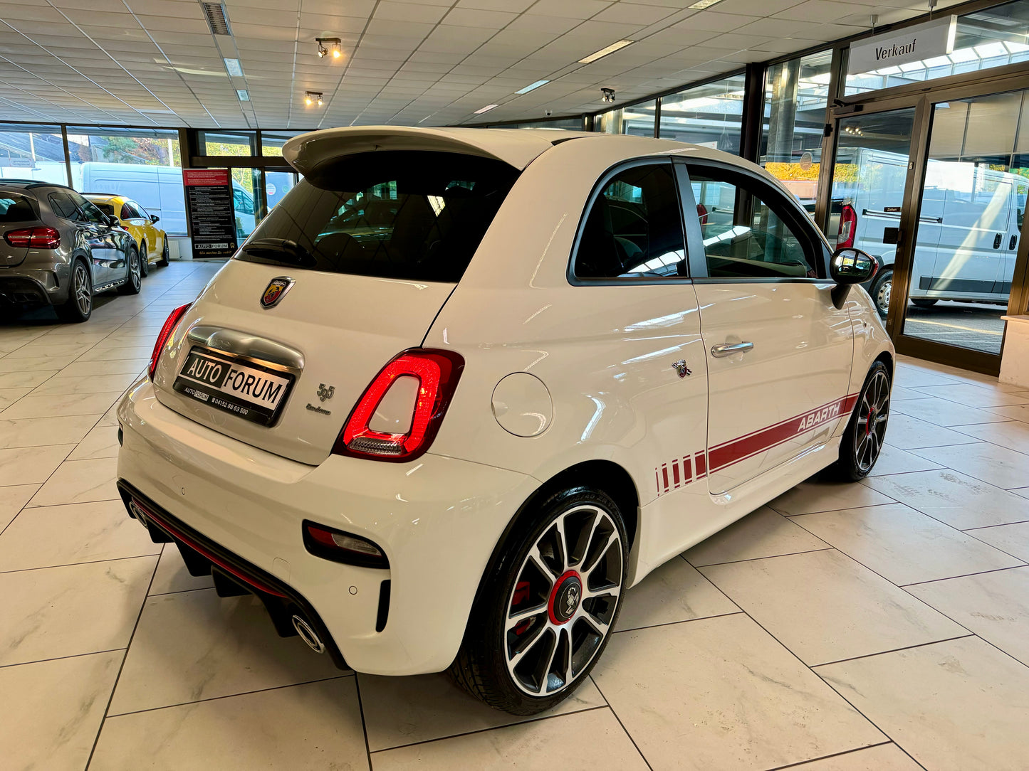 Abarth 595 Turismo AUTOMATIK LEDER NAVI KLIMA PDC LED