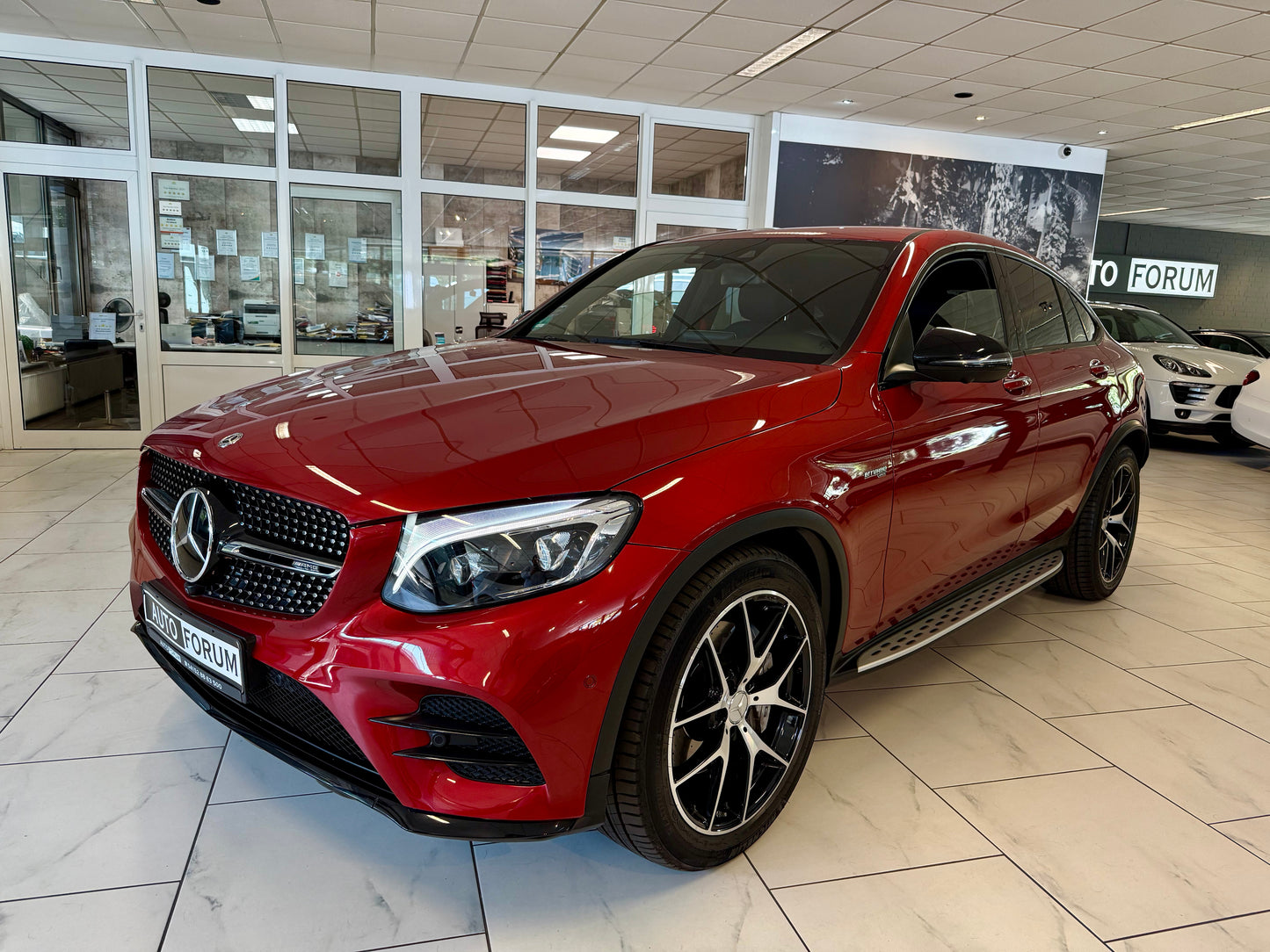 Mercedes-Benz GLC 43 AMG COUPE BURMESTER NIGHT AHK 360 DESIGNO
