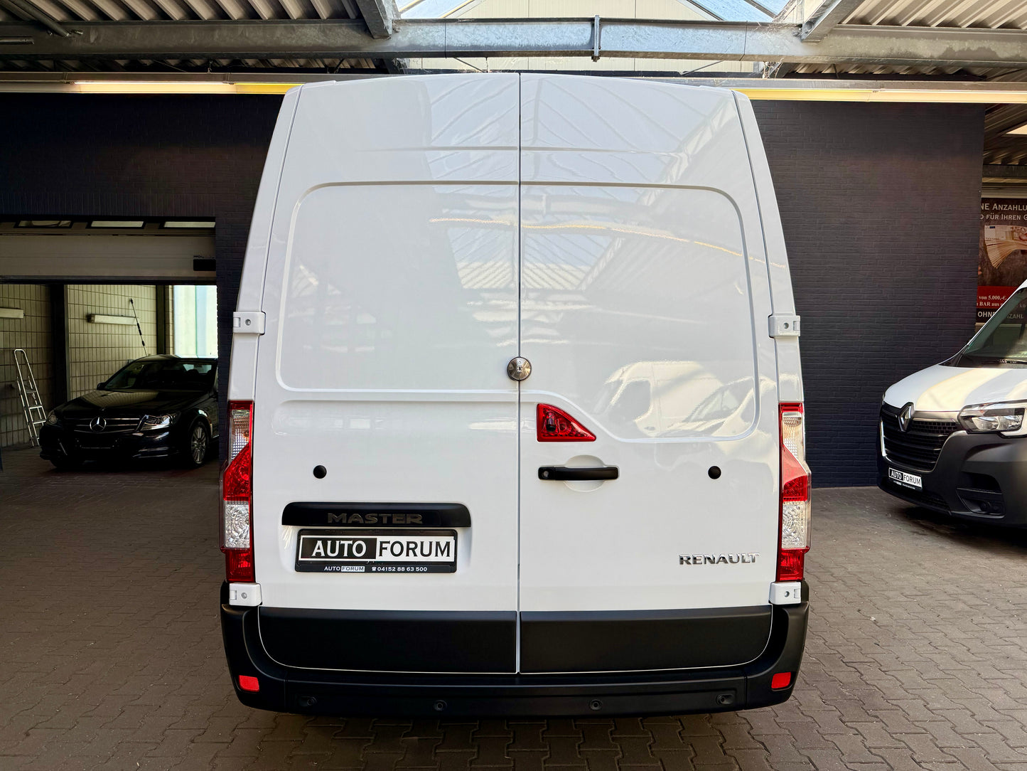 Renault Master 2.3 dCi L2H2 KLIMA NAVI CAM TEMPOMAT 3STZ