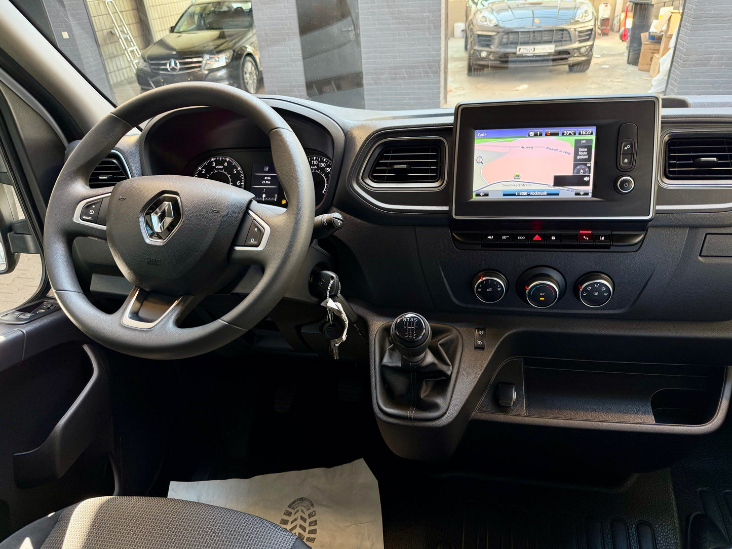 Renault Master 2.3 dCi L2H2 KLIMA NAVI CAM TEMPOMAT 3STZ