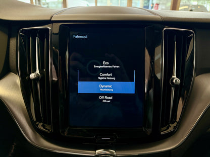 Volvo XC60 T5 AWD LEDER AHK NAVI PDC LED SHZ CAM DAB