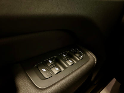 Volvo XC60 T5 AWD LEDER AHK NAVI PDC LED SHZ CAM DAB