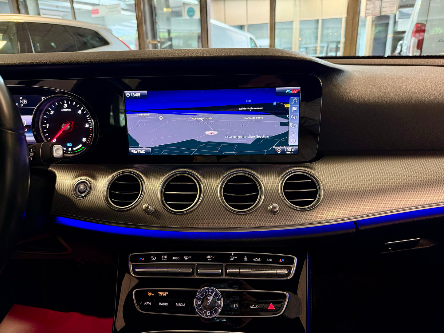 Mercedes-Benz E 300 de T LEDER MEMORY 360CAM SHZ NAVI LEDER