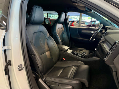 Volvo XC40 T4 AWD R-DESIGN LEDER AHK H/K MEMORY KAMERA
