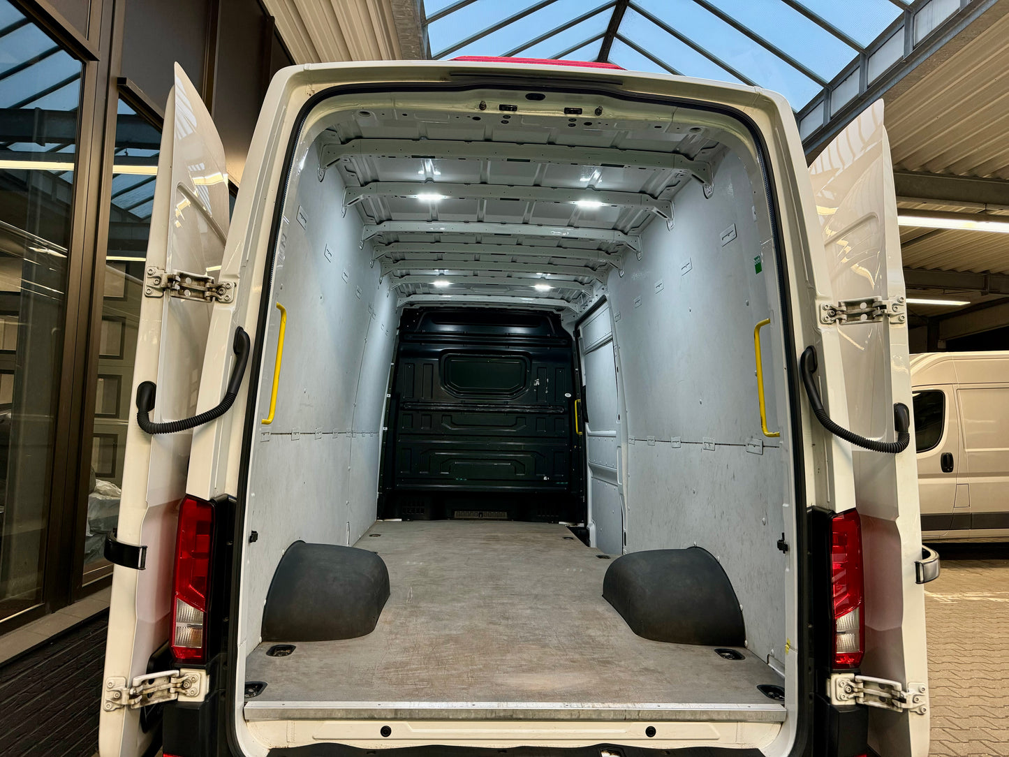 Volkswagen Crafter 2.0 TDI 5,0t L4H3 lang Hochdach KLIMA