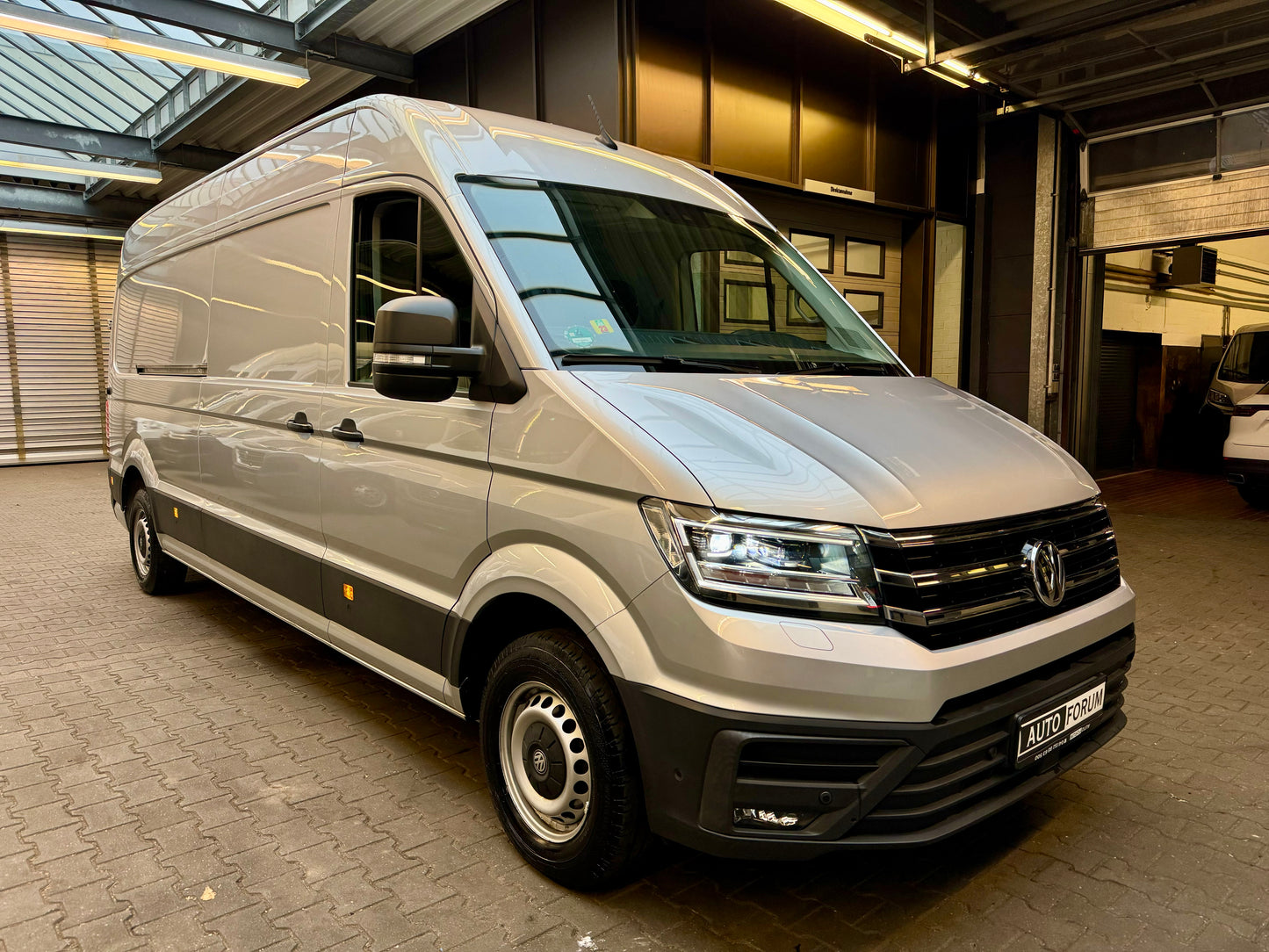 Volkswagen Crafter 2.0 TDI L4H3 AUTOMATIK LANG HOCH RAMPE