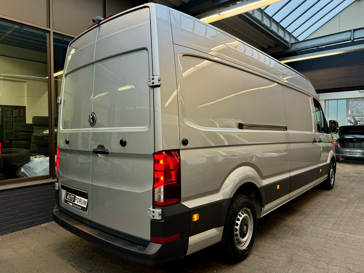 Volkswagen Crafter 2.0 TDI L4H3 AUTOMATIK LANG HOCH RAMPE