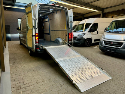 Volkswagen Crafter 2.0 TDI L4H3 AUTOMATIK LANG HOCH RAMPE