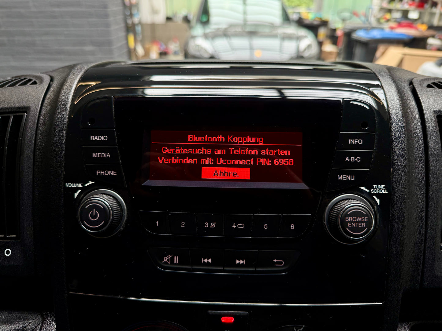 Fiat Ducato 2.3 D L2H2 3,3t KLIMA 3-SITZE PDC VERKLEIDET